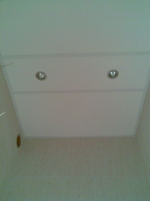 Влагоустойчив окачен таван за баня