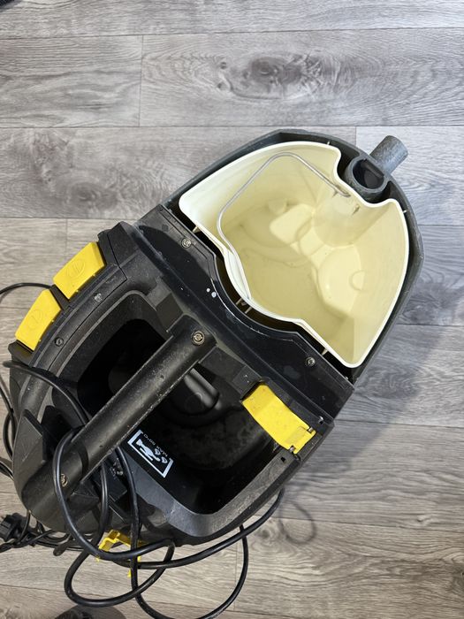 Karcher химпылесос
