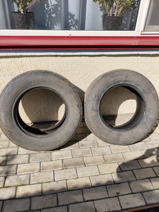 Продажа 2 шин 265 размер