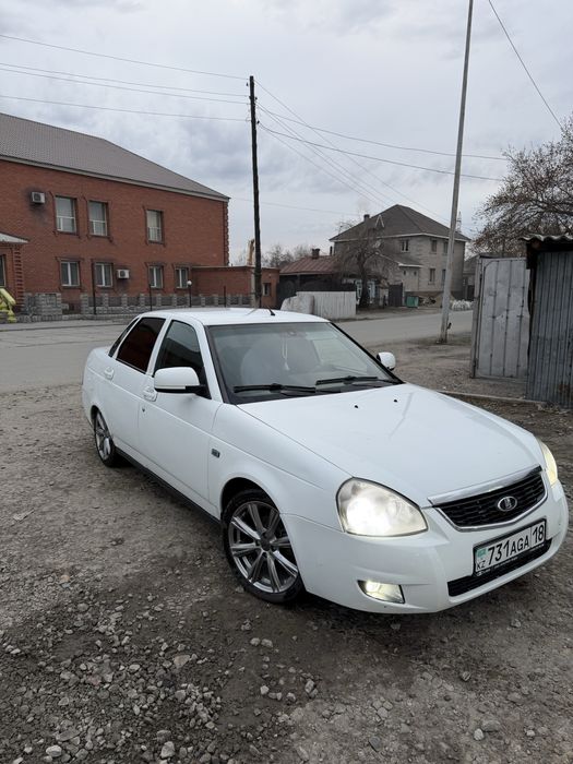 Продам приору 2013 год