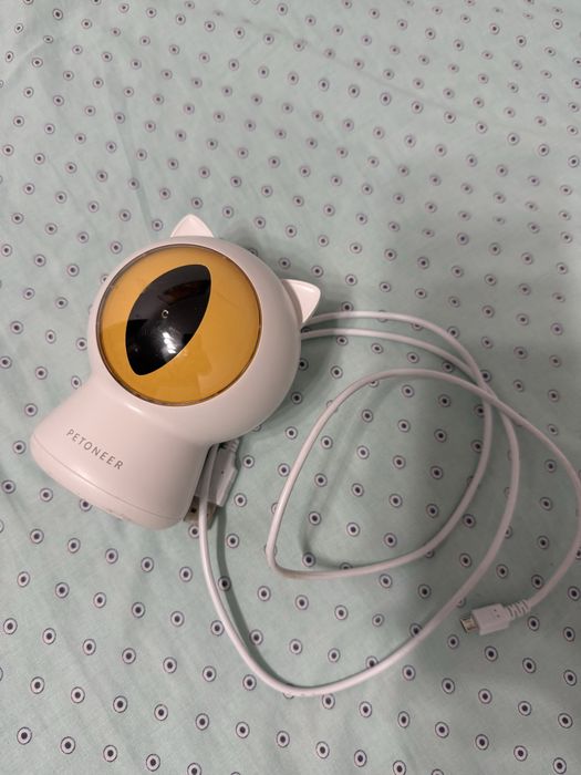 Petoneer Smart Dot – Jucărie inteligentă pentru pisici