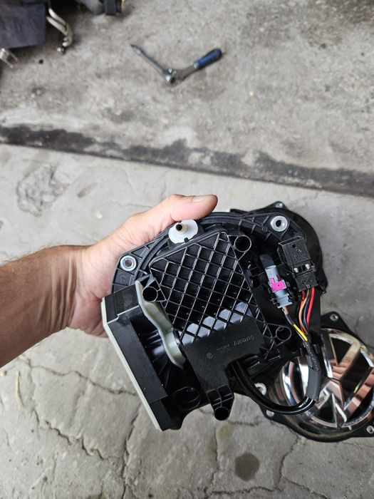 Задна камера пасат B8 t-rok golf 7