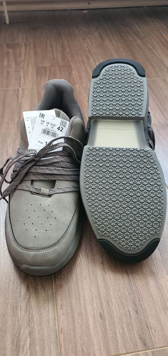 Adidasi Reserved marime 42 noi