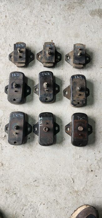 Подушка двигателя   Toyota 1KZ