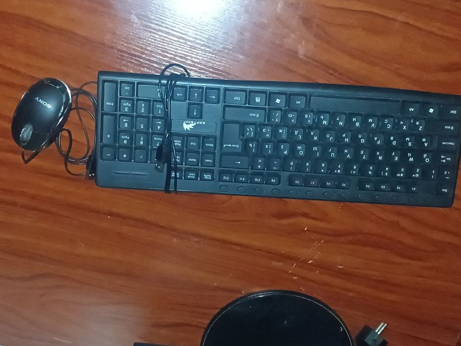 Yangi kuchli kompyuter monitor mishka klaviatura sotiladi holati a'lo