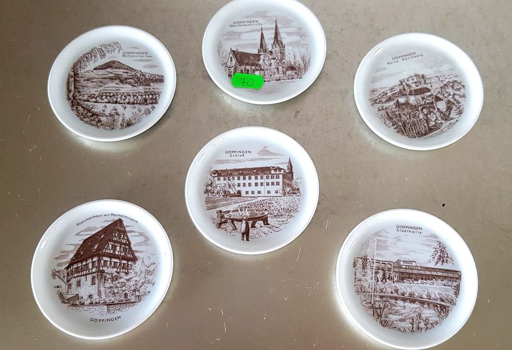 Suporți vechi pentru pahare și căni