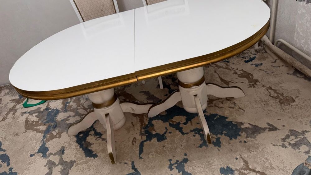 Продам стол кухонный