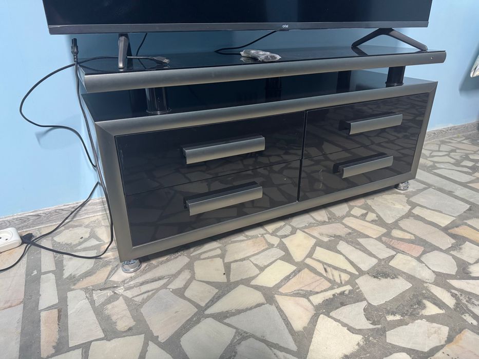 Телевизор учун подставка