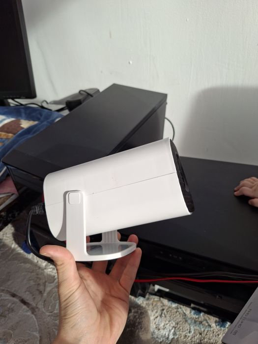 Продается проектор MAGCUBIC HY320