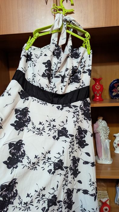 Rochie dama cu spatele gol