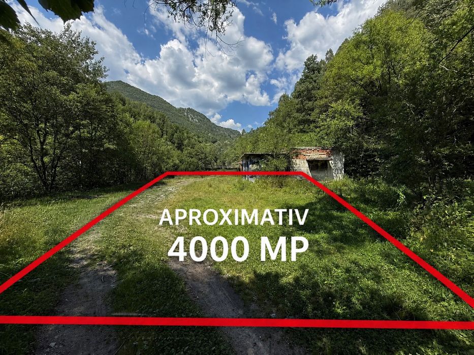 Teren de vânzare la intrare în Petroșani, strada Roșia