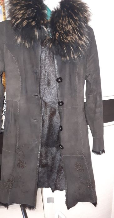 Продаю дублёнку лёгкую и теплую