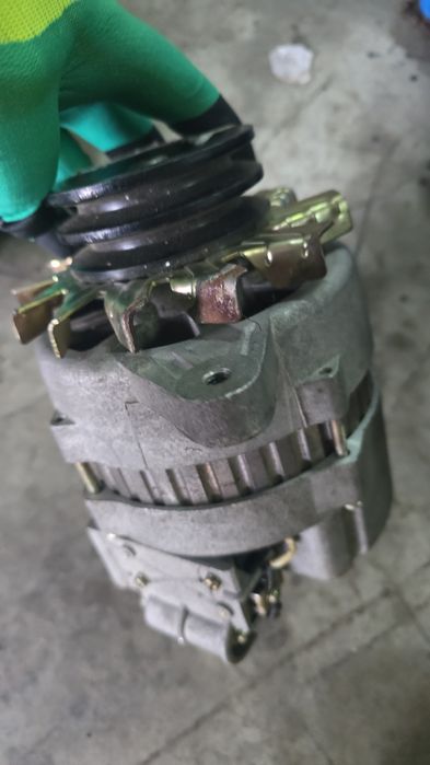 Alternator 28v nou