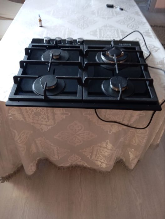 Продам газовую плиту