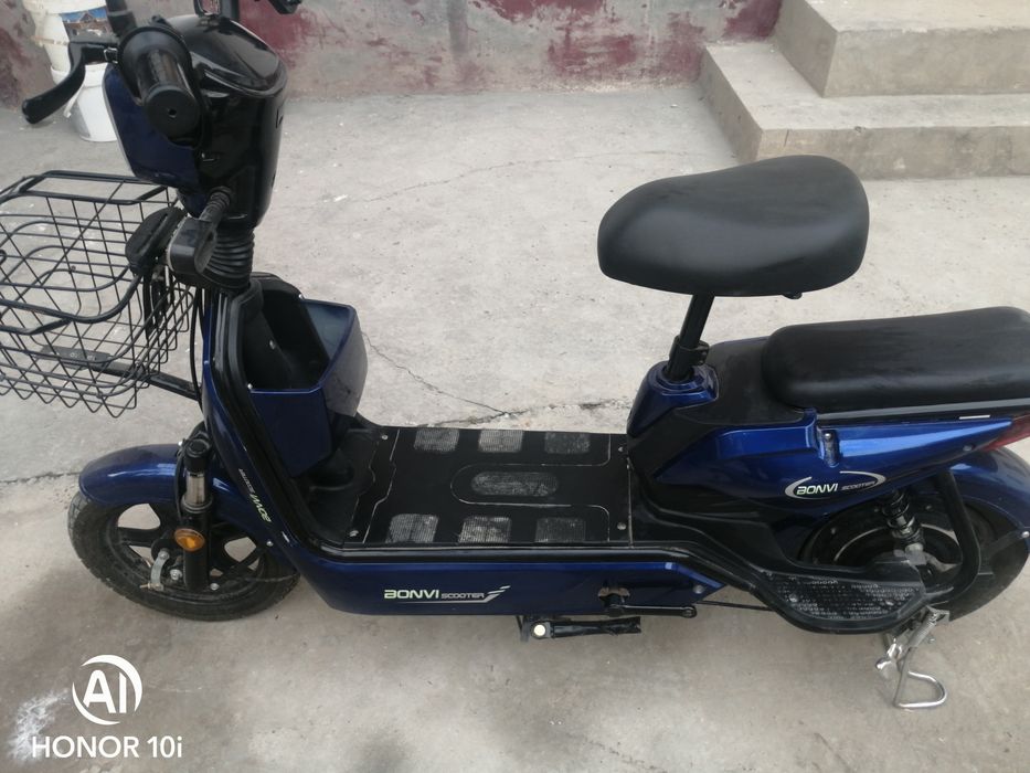 Elektron skuter sotiladi