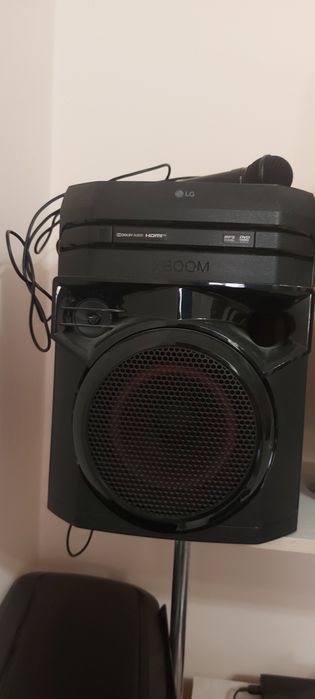 Продаю музыкальный центр новые