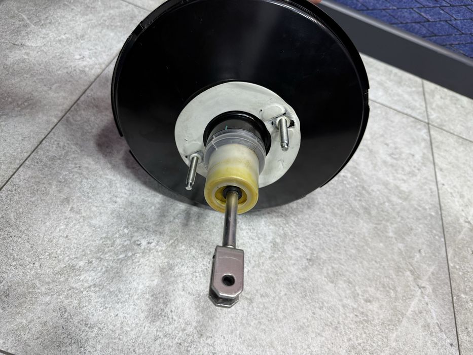 Monza Tormoz Vakum tselindr, Монза тормозной ваакум целиндр