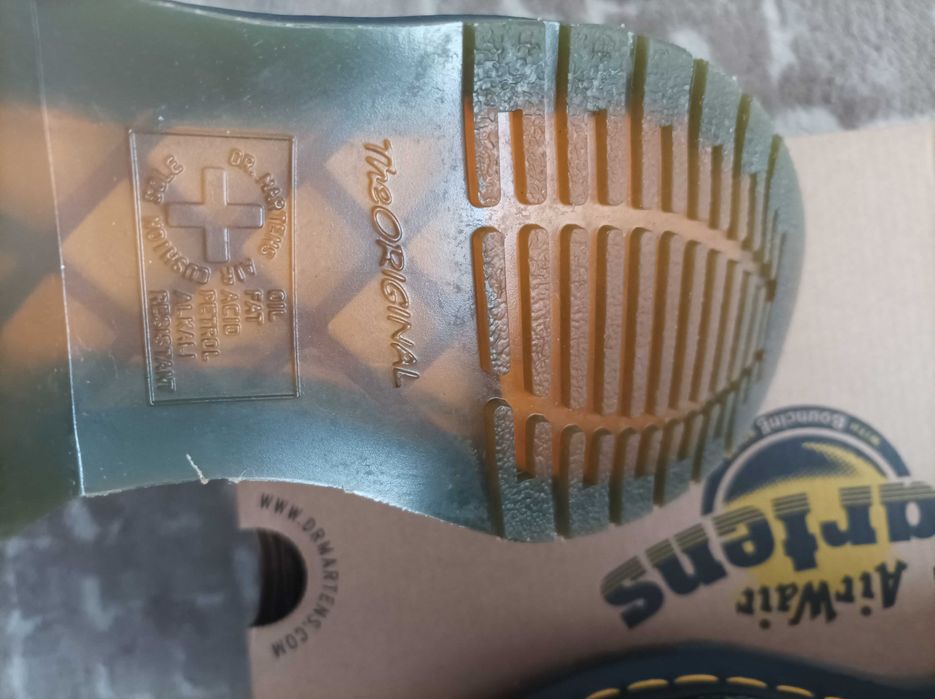 Sorel/Dr.Martens N35-36 боти Нови