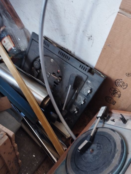 Продается старые советские проигрыватель телевизор