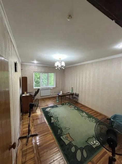 Чиланзар 2.  2комнатная Улучшенка.  60м2