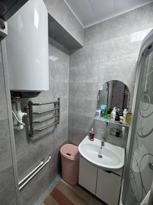 Срочно сотаман!!Узимни уйим 3 хонали Бек барака турар жой комплексидан