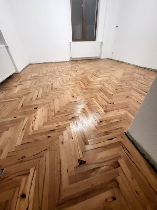 Recondiționez parchet