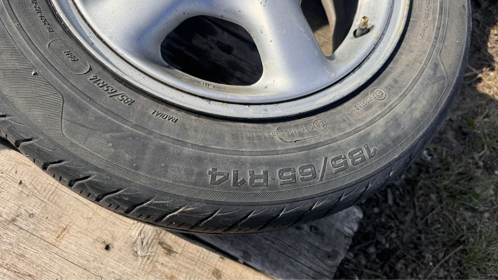 Продам шины легковые