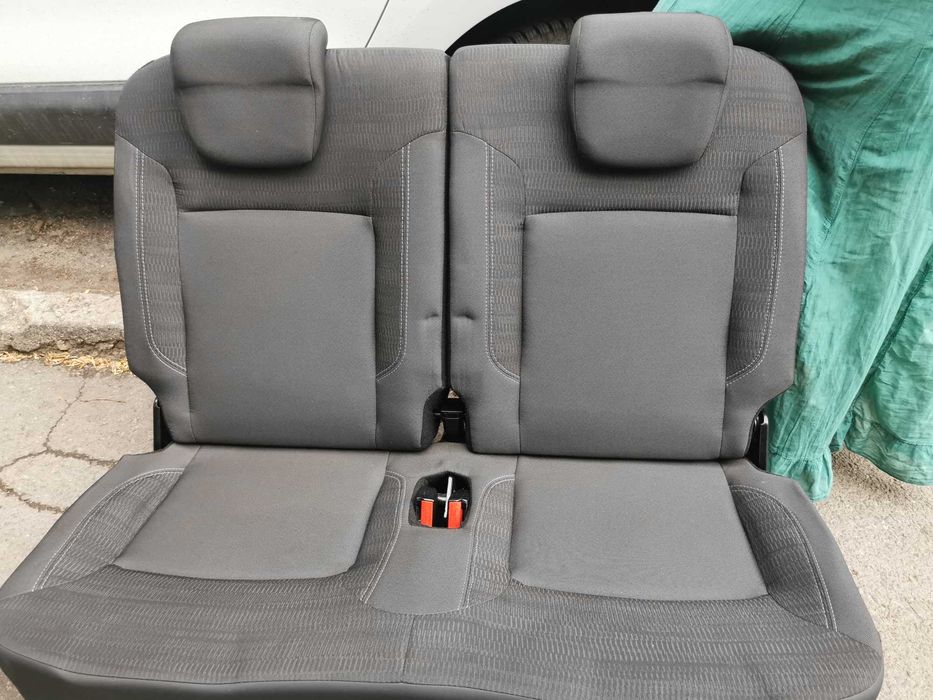 Трети ред седалки Дачия Лоджи Dacia Lodgy