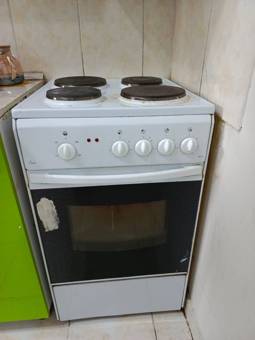 Электроплита, в хорошем состоянии