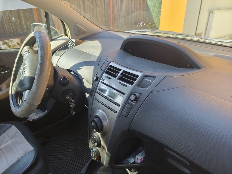 Toyota Yaris 1.33 VVT-i Automat – DISPONIBILĂ IMEDIAT | Unic Proprietar | Fără Accidente