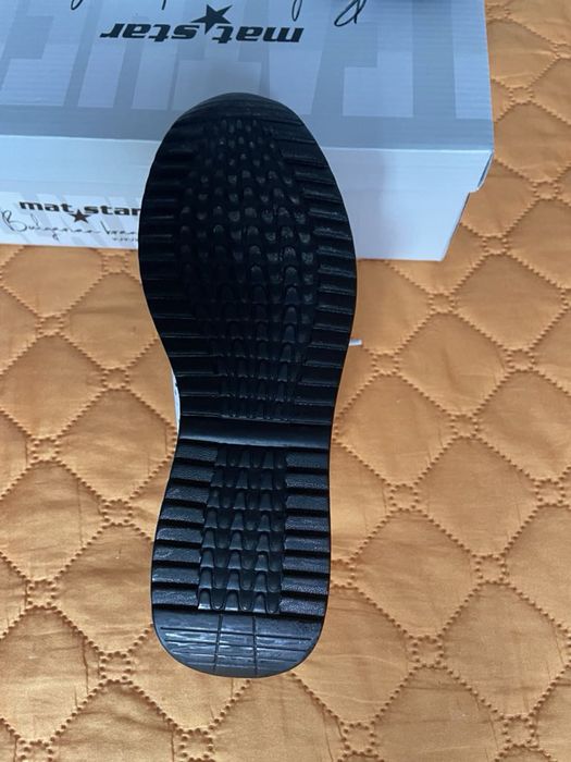 Дамски обувки бели MatStar 37 номер