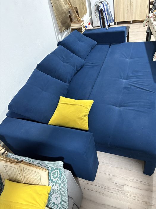 Продам диван цвет синий 200см на 93см