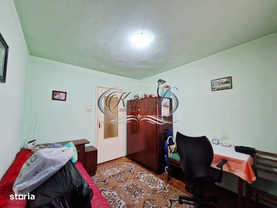 Apartament spatios cu balcon inchis si beci in zona Supeco