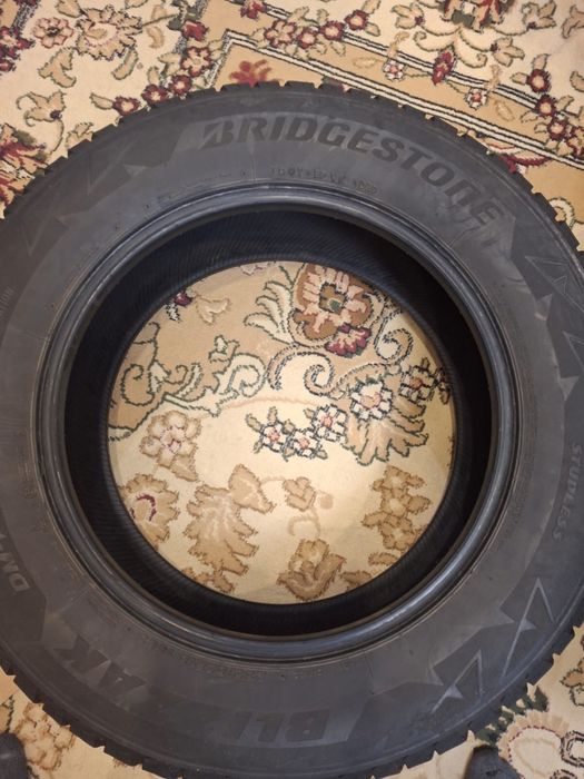 Зимние шины Bridgestone