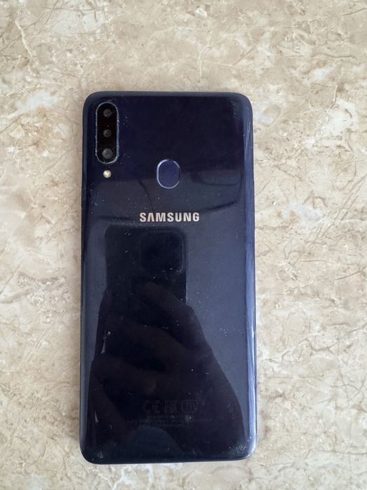 Продам телефон срочно