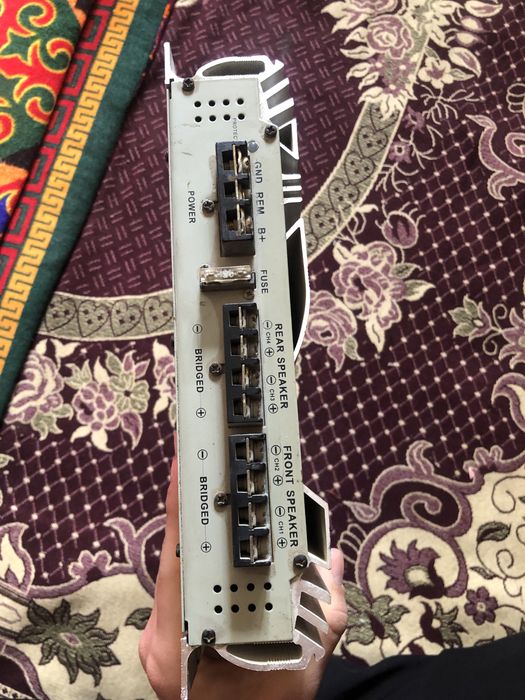 Усилител на авто