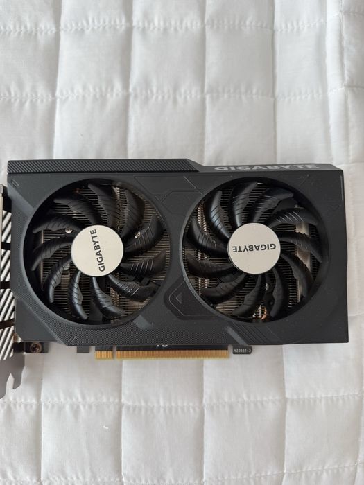 Gigabyte RTX 4060 8Gb