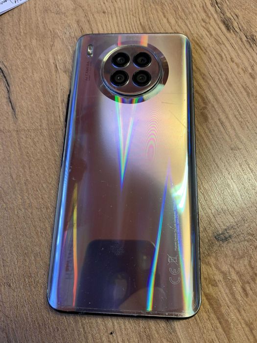 Nova 8i  SilverSidef 128GB 6GB TuroRam + Husa