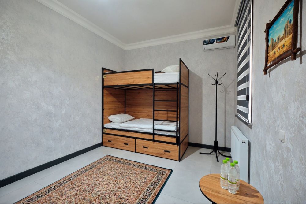 Hostellar va talablar turar joylari uchun ideal holatdagi kravatlar.