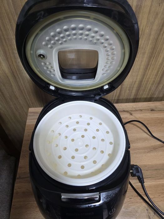 Срочно продаю мультиварку