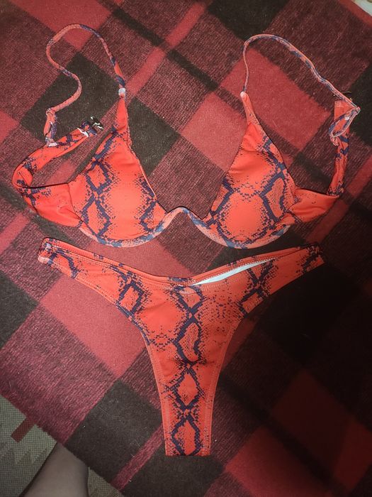 Продам купальник