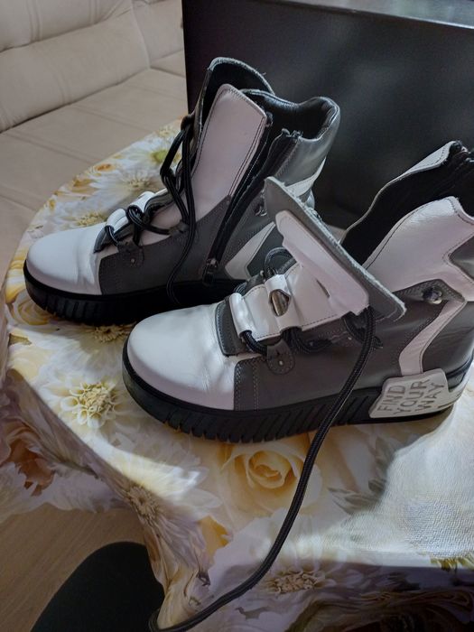 Дамски боти естествена кожа