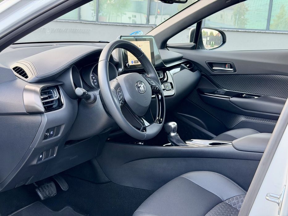 Toyota CHR 2.0 Hibryd An 2023 06 Top Auto