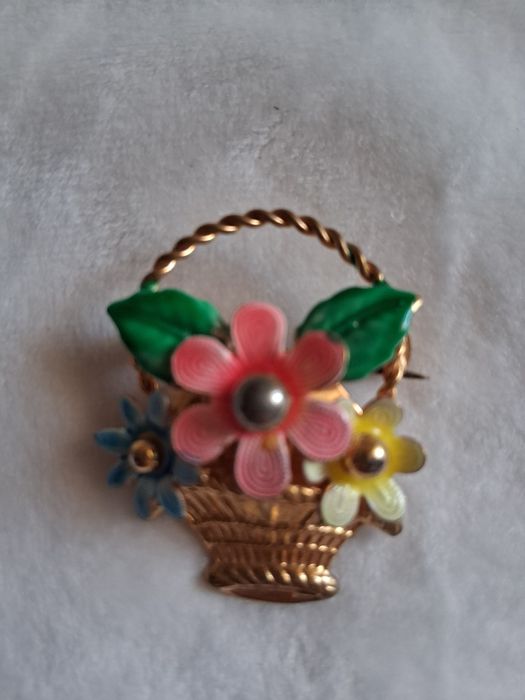 Брошь Корзинка(Чехословакия)