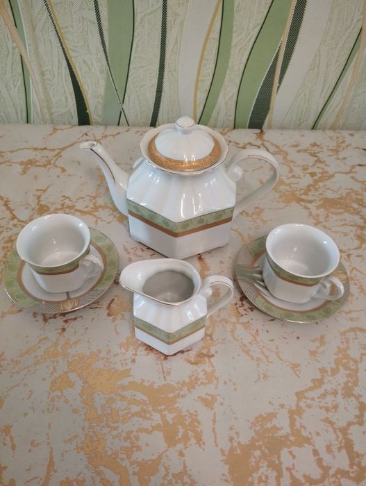 Продаётся чайный сервиз