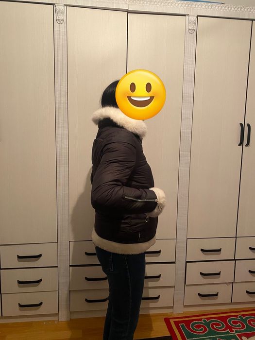 Продам весенние куртки