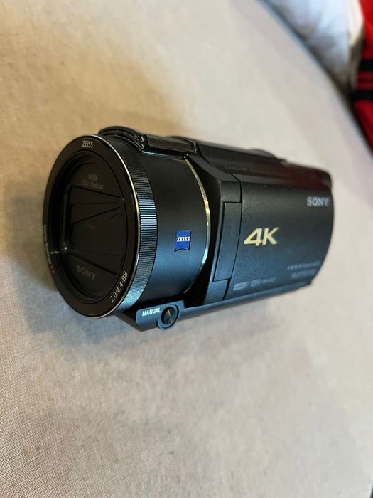 Camera video Handycam FDR-AX53.