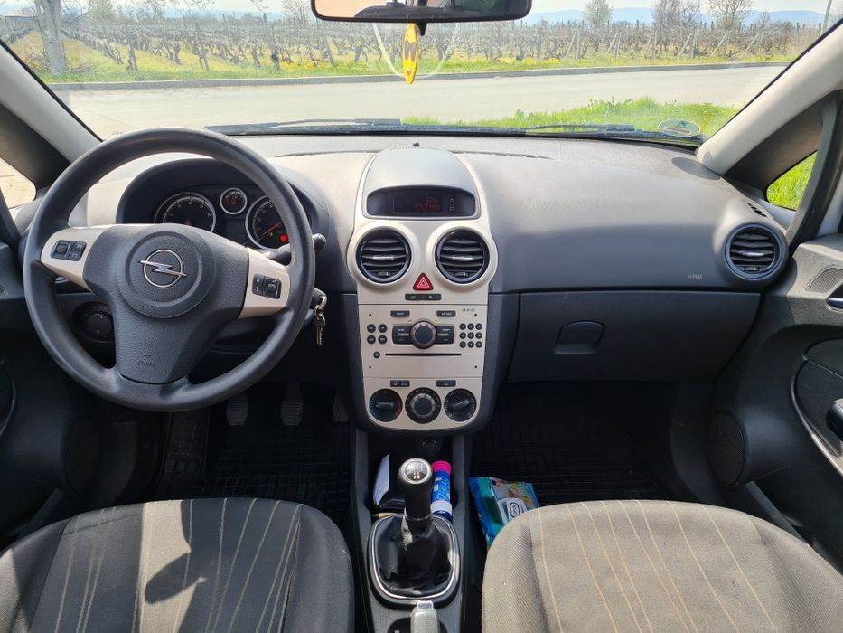Vand Opel Corsa D 1.2 benzină – 2007 – AC funcțional – set roți iarnă + vară
