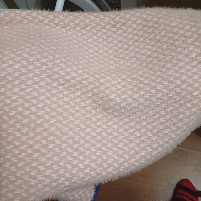 Продам пальто розовое