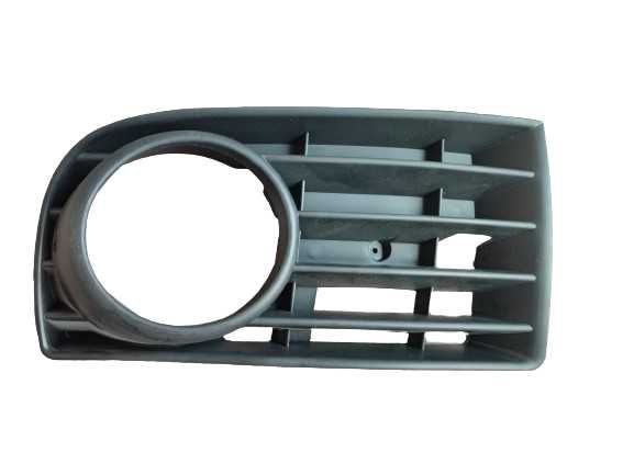 Решетки в броня Голф 5 Решетка с дупка халоген Golf VW 5 Нови Средна